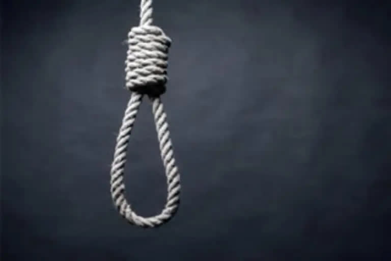 Suicide in hyderabad, A young woman committed suicide in Rangareddy district