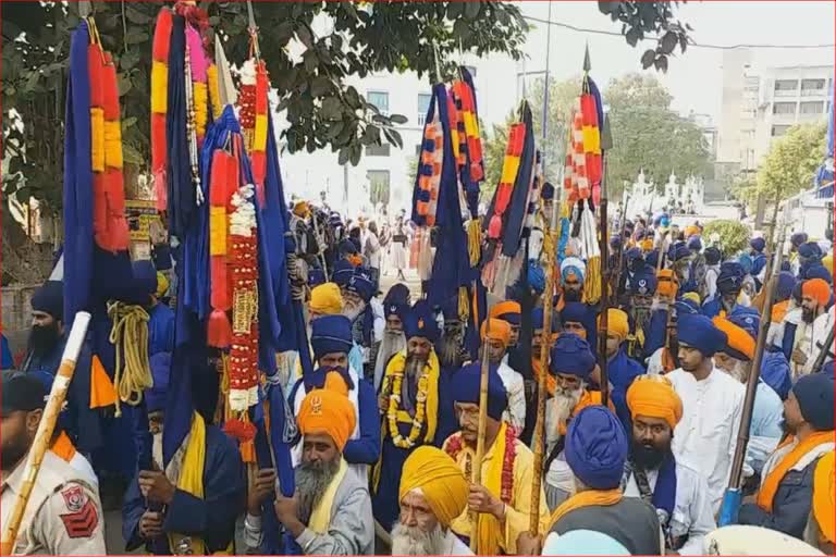 ਬੰਦੀ ਛੋੜ ਦਿਵਸ ਨੂੰ ਲੈ ਕੇ ਨਿਹੰਗ ਸਿੱਖ ਜਥੇਬੰਦੀਆਂ ਵੱਲੋਂ ਕੱਢਿਆ ਗਿਆ ਮਹੱਲਾ