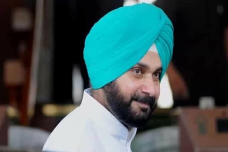 Congress leader Navjot Singh Sidhu  withdrawn his resignation  Punjab Congress president  Navjot Singh Sidhu  Punjab Congress president Navjot Singh Sidhu NEWS  Punjab Congress president Navjot Singh  പഞ്ചാബ് കോൺഗ്രസ് അധ്യക്ഷനായി തുടരും  പഞ്ചാബ് കോൺഗ്രസ് അധ്യക്ഷൻ വാർത്ത  രാജി പിൻവലിച്ച് സിദ്ദു  നവജോത് സിങ് സിദ്ദു പഞ്ചാബ് കോൺഗ്രസ് അധ്യക്ഷൻ  നവജോത് സിങ് സിദ്ദു വാർത്ത  പഞ്ചാബ് കോൺഗ്രസ് അധ്യക്ഷൻ വാർത്ത