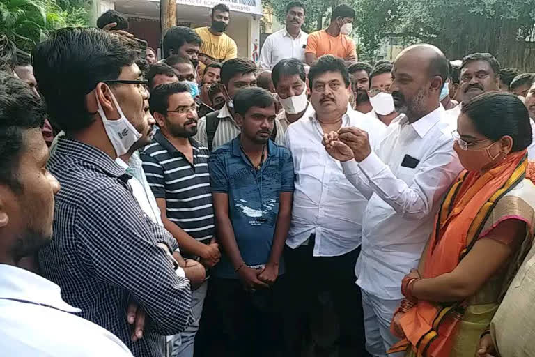 bandi sanjay in chikkadapally library