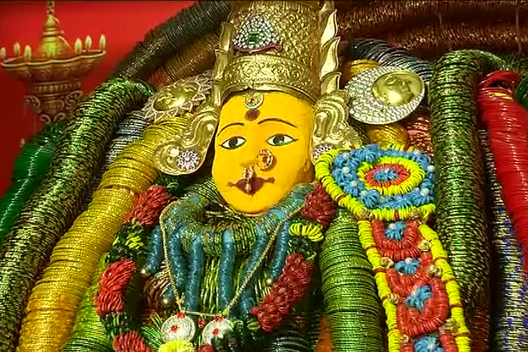 gajula-mahotsavam-in-vijayawada-kanakadurga-temple