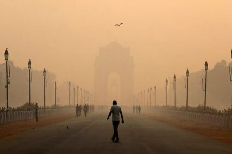 Delhi's air quality continues to remain in 'severe' category