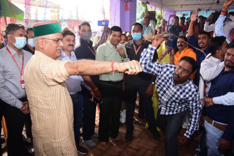 Bhupesh Baghel  Govardhan Puja  Bhupesh Baghel gets whipped  ritual for Govardhan Puja  ഛത്തീസ്‌ഗഡ്‌ മുഖ്യമന്ത്രി ഭൂപേഷ്‌ ബാഗല്‍  ഭൂപേഷ്‌ ബാഗല്‍  ഛത്തീസ്‌ഗഡ്‌