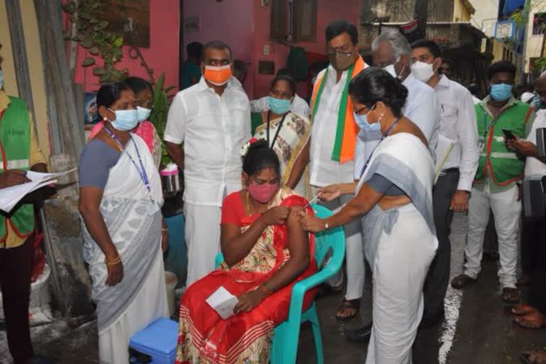 door-to-door vaccination drive: ଗୁଜୁରାଟ ପରେ ଚେନ୍ନାଇରେ ହେଲା ଶୁଭାରମ୍ଭ