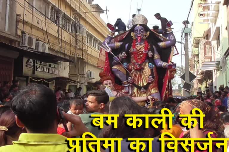 idol-of-maa-kali-immersed-in-ganga-river-at-sahibganj