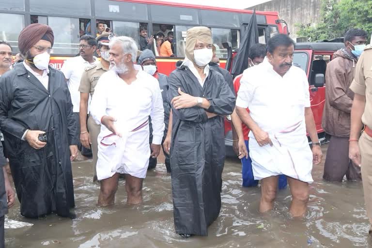 மிதக்கும் சென்னை