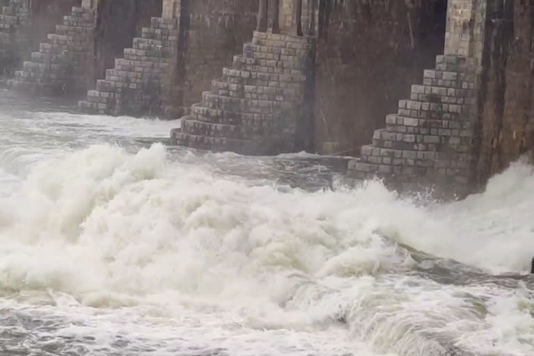 பூண்டி சத்தியமூர்த்தி நீர்த்தேக்கம், கொசஸ்தலை ஆறு, poondy water reservoir, பூண்டி அணை