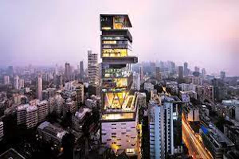 security increased for mukesh ambani due to Two suspects spotted out in front of Antilia