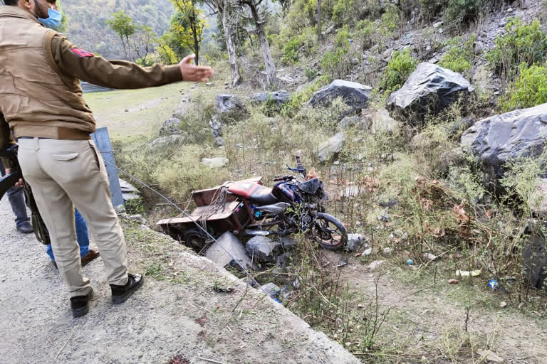 رامبن: سڑک حادثہ میں ایک بچے کی موت، آٹھ زخمی