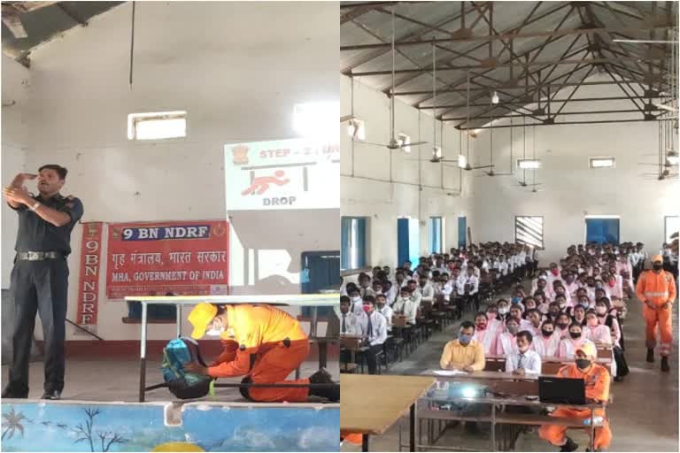 ndrf-team-gave-training-to-school-children-in-simdega