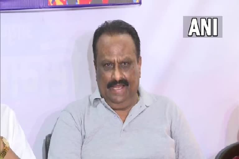 Sameer Wankhede's father files police complaint against Nawab Malik under SC/ST Act  Sameer Wankhede  Nawab Malik  police complaint against Nawab Malik  Narcotics Control Bureau  SC/ST Act  നവാബ് മാലിക്ക്  സമീർ വാങ്കഡെ  നവാബ് മാലിക്കിനെതിരെ പരാതി