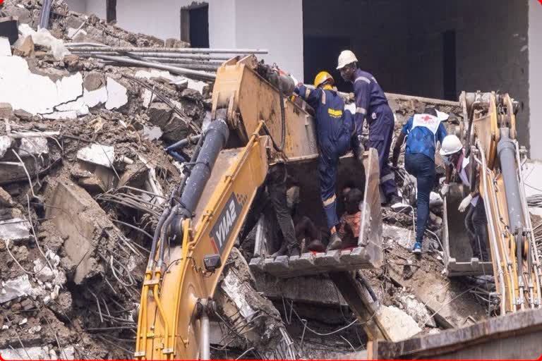 House collapses in Mumbai