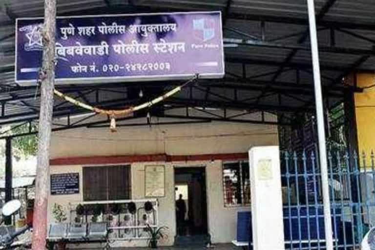 Sex racket busted in a society in Pune