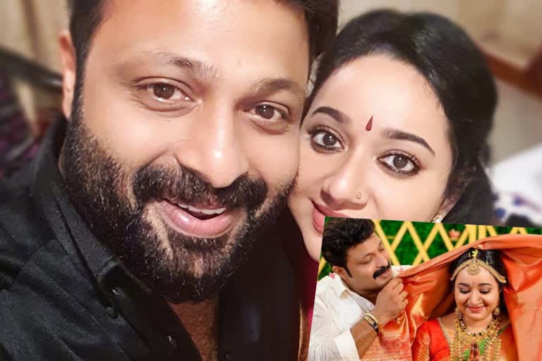 ent  Chandra Lakshman and Tosh Christy got married  Serial actors Chandra Lakshman and Tosh Christy got married  Chandra Lakshman and Tosh Christy  നടി ചന്ദ്ര ലക്ഷ്‌മണും ടോഷ് ക്രിസ്‌റ്റിയും വിവാഹിതരായി  ചന്ദ്ര ലക്ഷ്‌മണും ടോഷ് ക്രിസ്‌റ്റിയും വിവാഹിതരായി  'സ്വന്തം സുജാത' പരമ്പരയില്‍ ചന്ദ്രയും ടോഷും  'സ്വന്തം സുജാത' പരമ്പരയില്‍ ചന്ദ്രയും ടോഷും  ചന്ദ്ര ലക്ഷ്‌മണും ടോഷ് ക്രിസ്‌റ്റിയും വിവാഹിതരായി  കായംകുളം കൊച്ചുണ്ണി  സ്വന്തം സുജാത  Chandra Lakshman Tosh Christy wedding  Chandra Lakshman Tosh Christy  ചന്ദ്ര ലക്ഷ്‌മണ ടോഷ് ക്രിസ്‌റ്റി വിവാഹം  entertainment  entertainment news  celebrity  celebrity news  wedding  celebrity wedding