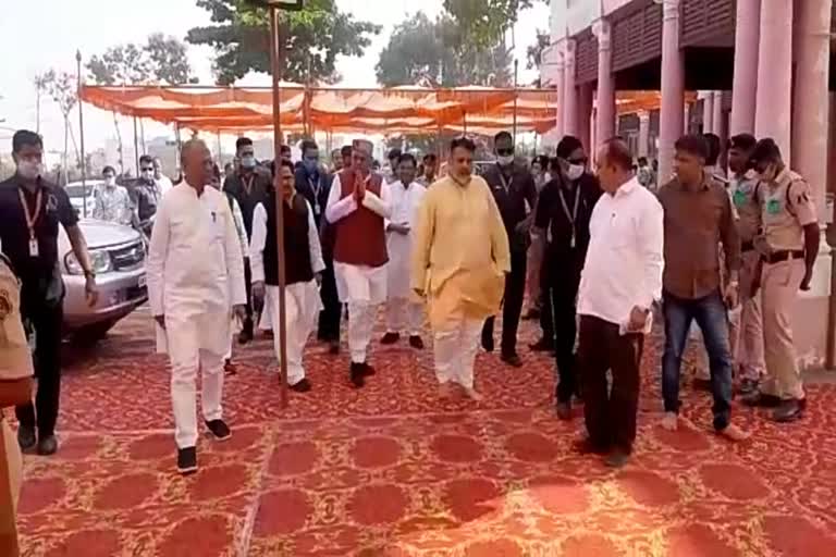 Chief Minister Bhupesh Baghel reached Khairagarh