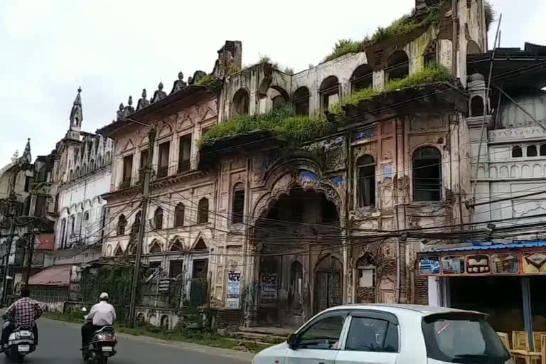 Conducting a program on the historical heritage of Bhopal