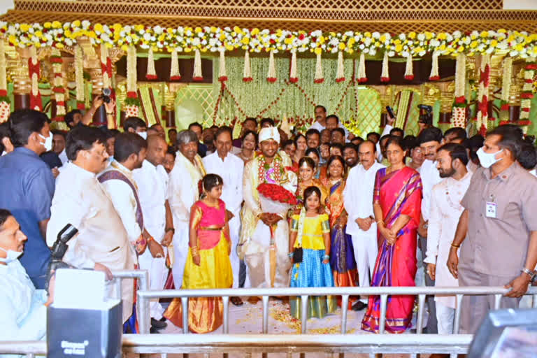 cm kcr attended for padma rao goud daughter marriage in secundrabad