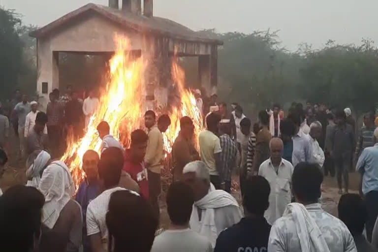 wrestler nisha dahiya and her brother suraj Cremation