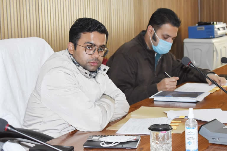 chamoli-dm-himanshu-khurana-review-meeting