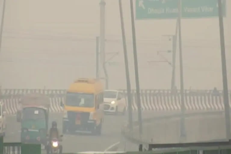 Delhi gasps for fresh air as AQI dips to 'severe category'