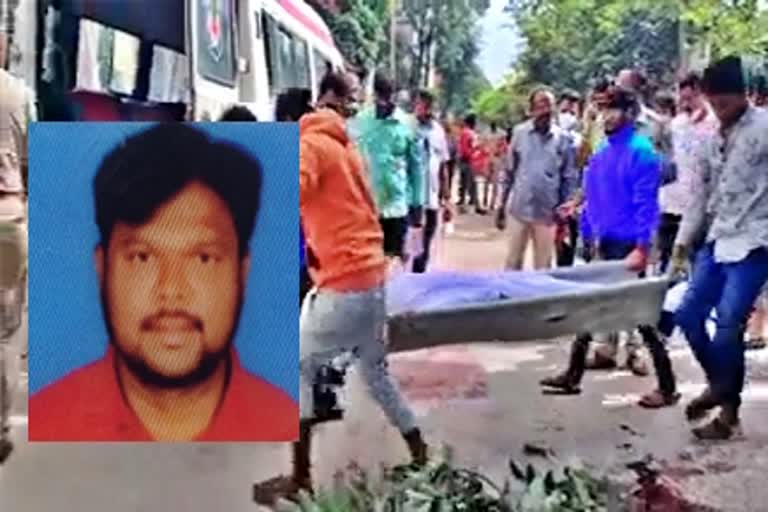 man-attacked-and-killed-in-middle-of-the-road-at-bangalore