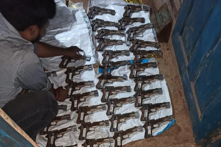 Mini gun factory in Hazaribag found