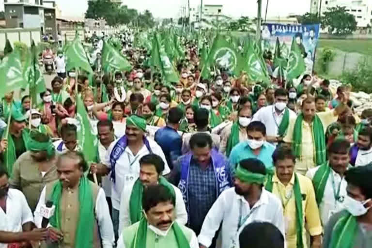 PADAYATRA: అమరావతి రైతుల మహా పాదయాత్ర పునః ప్రారంభం