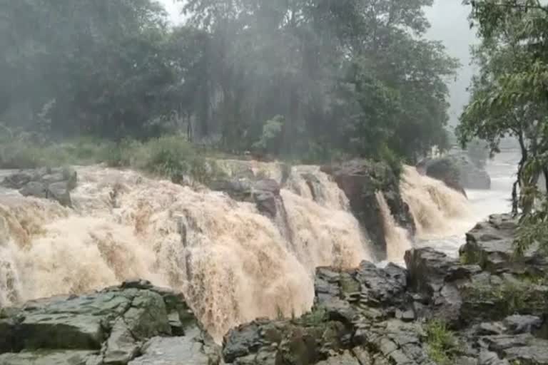 ஒகேனக்கல் காவிரி ஆற்றில் நீர்வரத்து அதிகரிப்பு