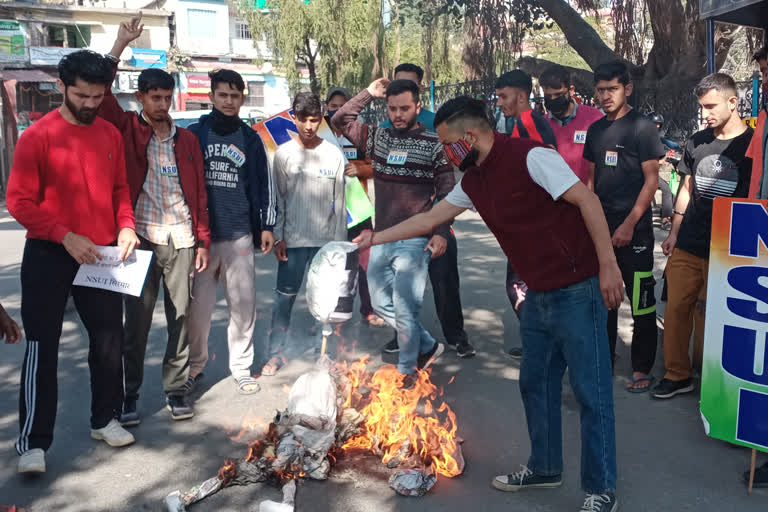 NSUI burns effigy of Bollywood actress Kangana Ranaut in Nahan