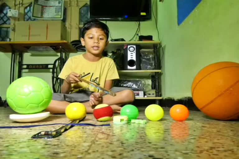 bagalakote-7-year-old-boy-become-astronomer
