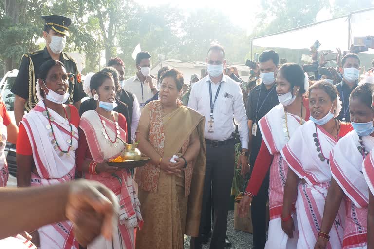 Governor reached Birsa Munda Jayanti celebrations