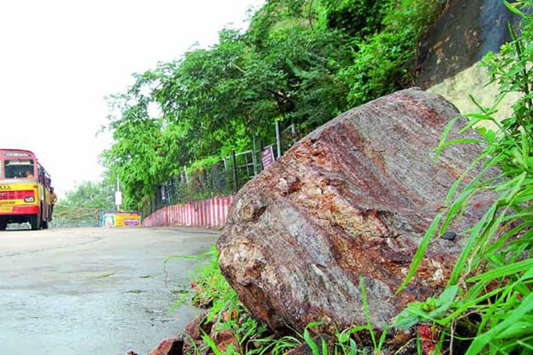 DURGA TEMPLE GHAT ROAD STOPPED