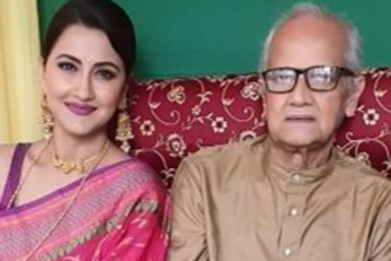 Rachna Banerjee's father Rabindranath Banerjee passed away
