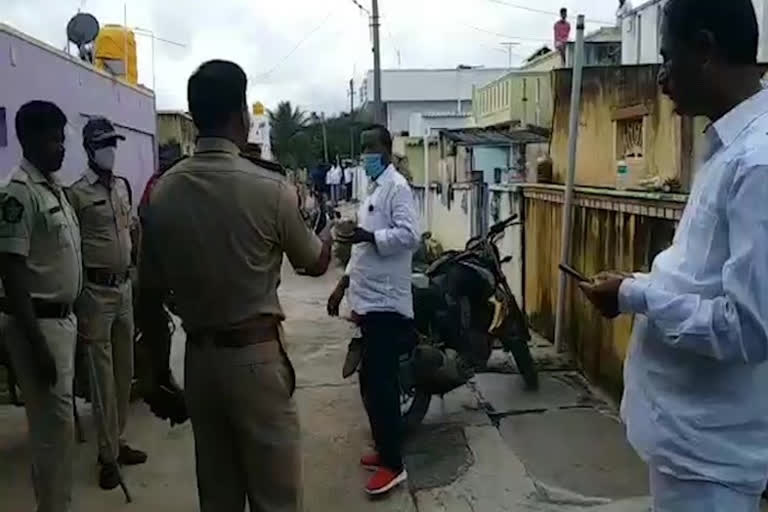 ysrcp leader fires on police