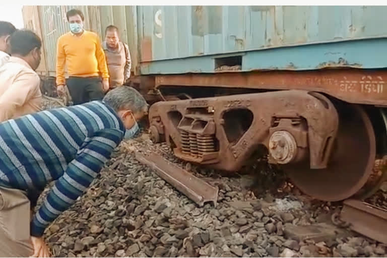Goods train derail at Chandauli station, no injuries
