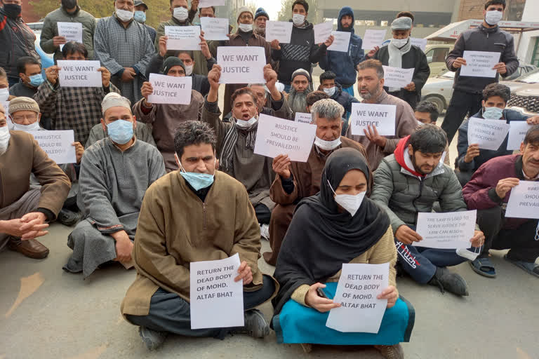 Protest of relatives of Altaf Ahmad Bhat and Mudasir Gul