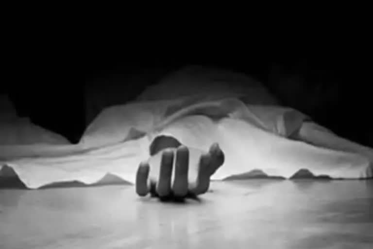patients-hanging-body-recover-from-sagar-dutt-hospital-in-north-24-pargana