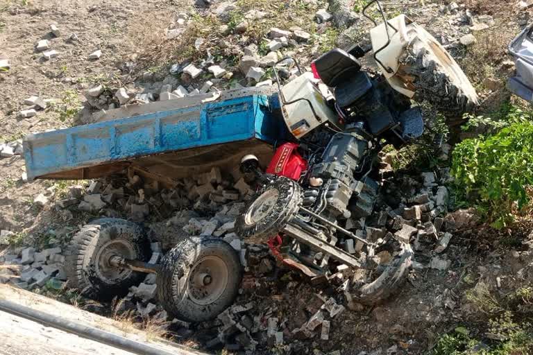 driver-dies-in-tractor-accident-on-kalsi-judo-motorway