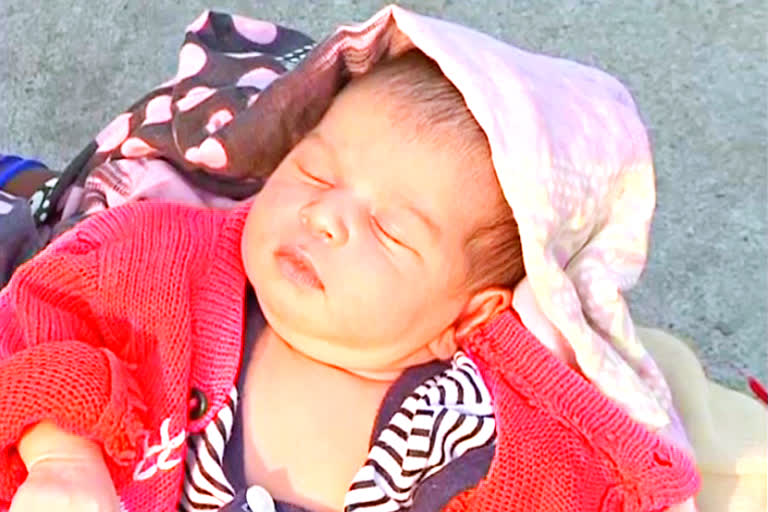 born-babies-are-exposed-in-sunrays-for-vitamin-d-at-karimnagar-hospital