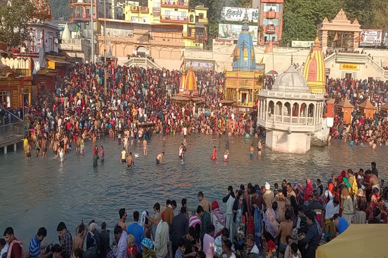 Kartik Purnima bath