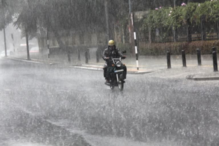 The highest and lowest rainfall recorded in the chittoor district