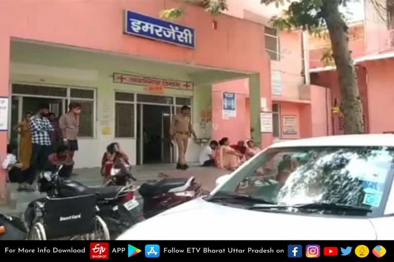 मथुरा के हाथिया में मिट्टी के नीचे दबे एक बच्चे की मौत