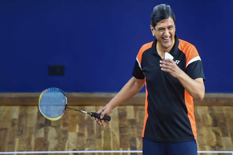 Prakash padukone receives lifetime achievement from BWF