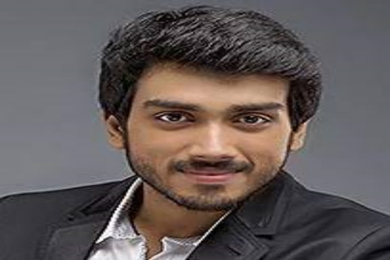 Kalidas Jayaram and crew held hostage in a hotel in Munnar