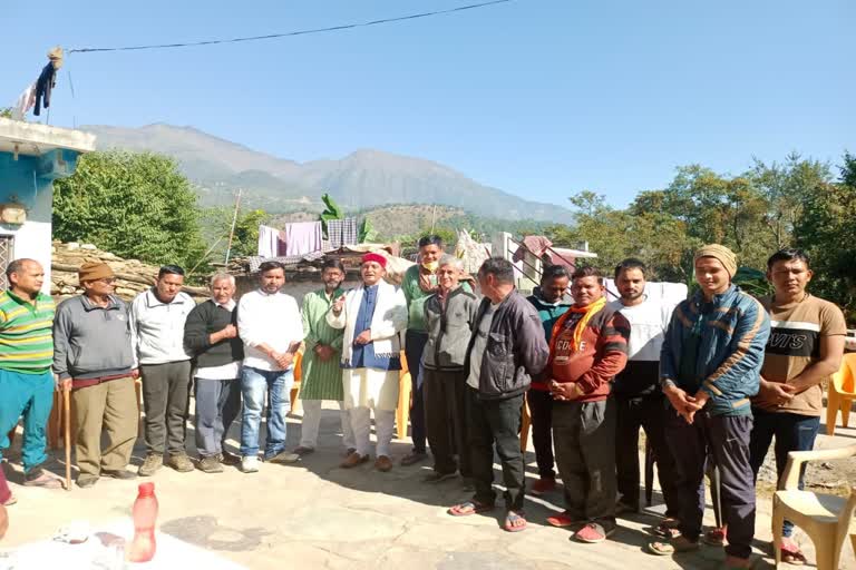 Villagers protest against the poor condition of Sivanandi-Simtoli motorway