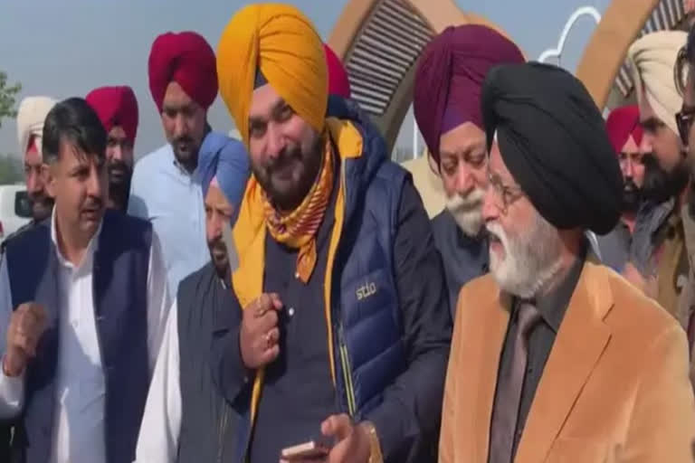 Navjot Singh Sidhu reaches Kartarpur Corridor to visit Gurdwara Darbar Sahib