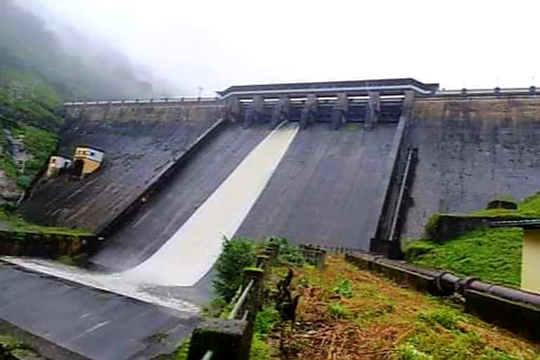 pamba dam opens  alert in coastal areas  sabarimala pilgrims not allowed in rivers  Sabarigiri Hydroelectric Project  പമ്പ ഡാം തുറന്നു  നദീതീരങ്ങളിൽ ജാഗ്രത നിർദേശം  ശബരിഗിരി ജലവൈദ്യുത പദ്ധതി