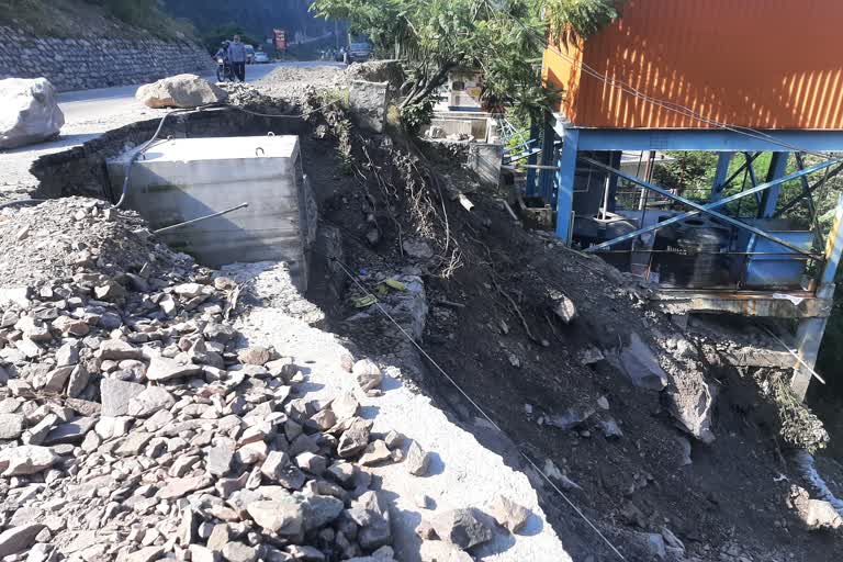 pushta collapsed on Rishikesh-Badrinath highway