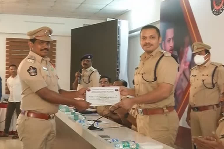 Krishna police top place on using Technology