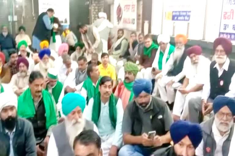 farmers meeting start at singhu border